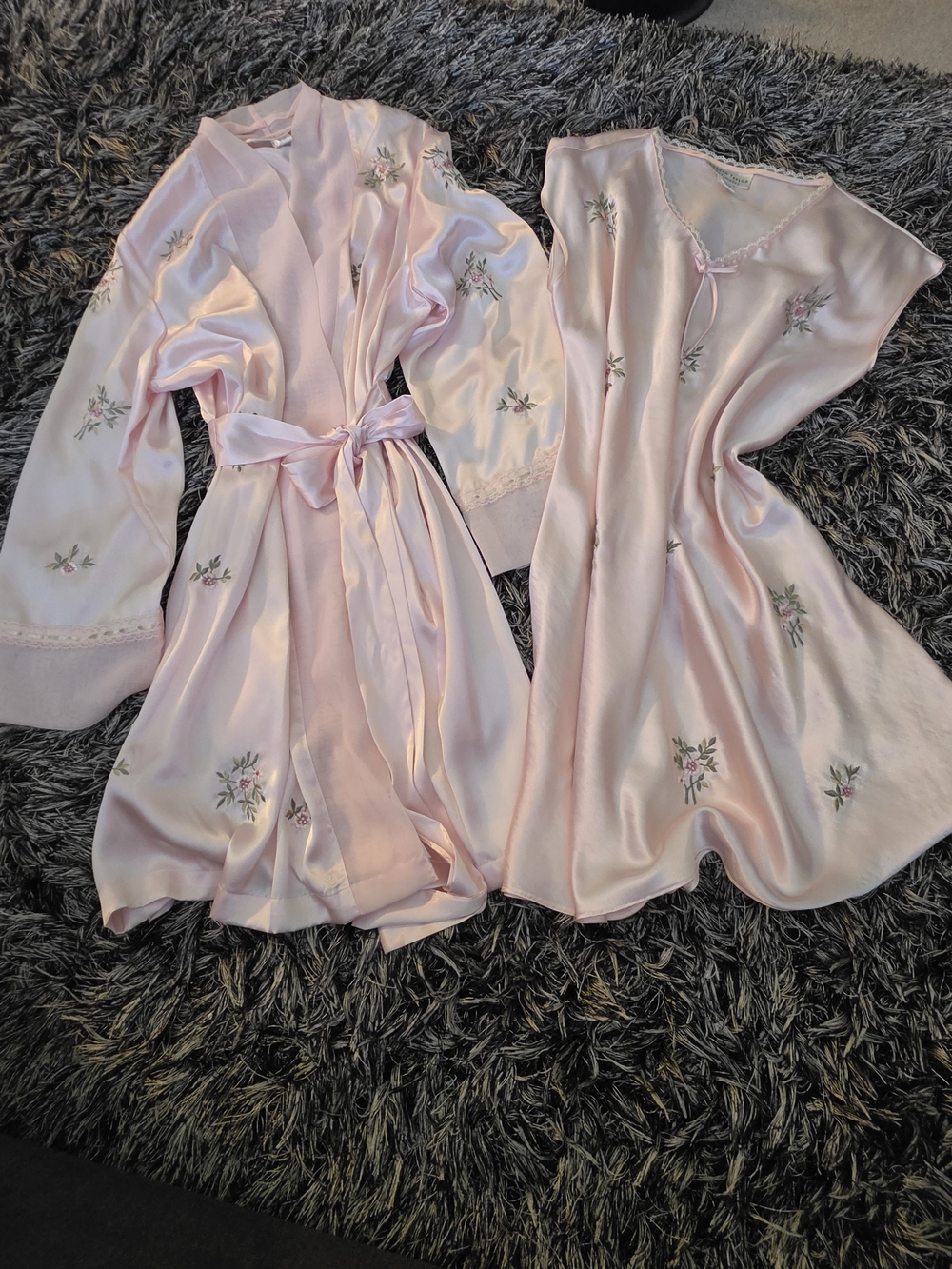 Morgan Taylor Pale Pink Satin Robe and Slip Set with Floral Embroidery